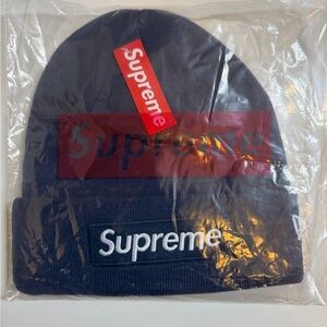 Supreme NAVY and RED Box Logo Beanie – New Era World Famous